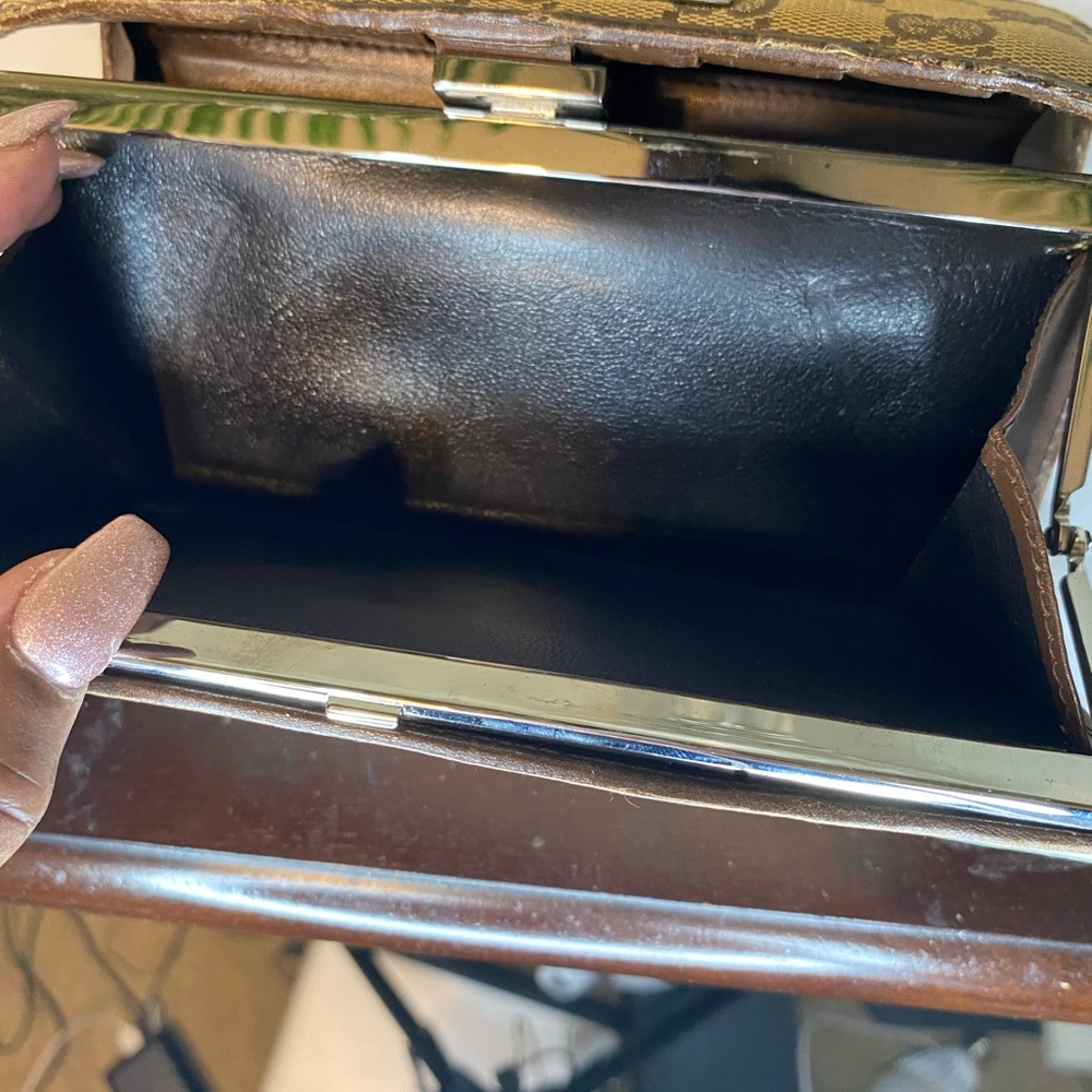 Gucci Tan and Brown Monogram Wallet - Picture 7 of 16